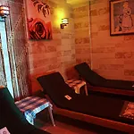 Hotel Legend